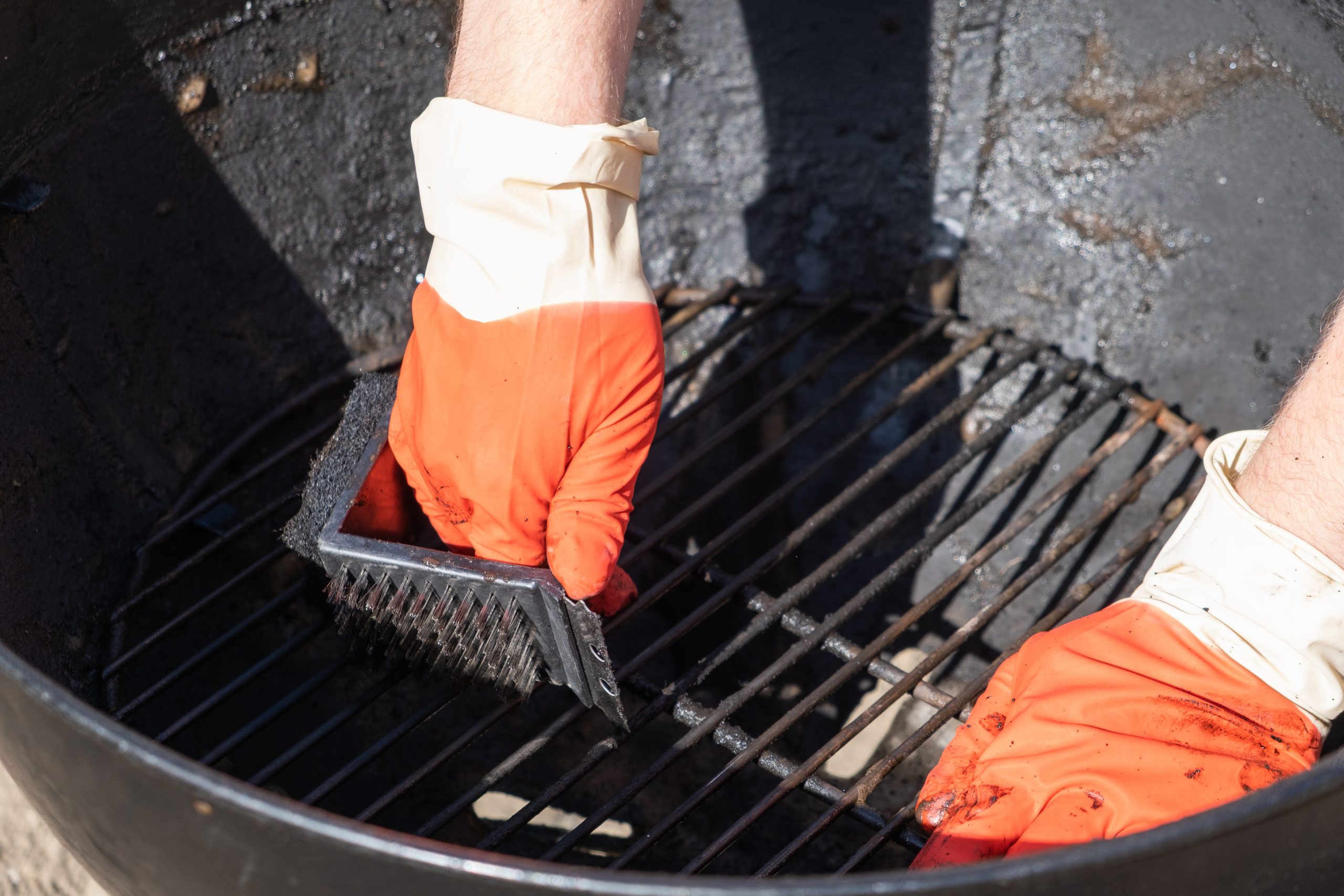 Barbecue-Pourquoi-zapper-la-brosse-metallique-pour-le-nettoyage