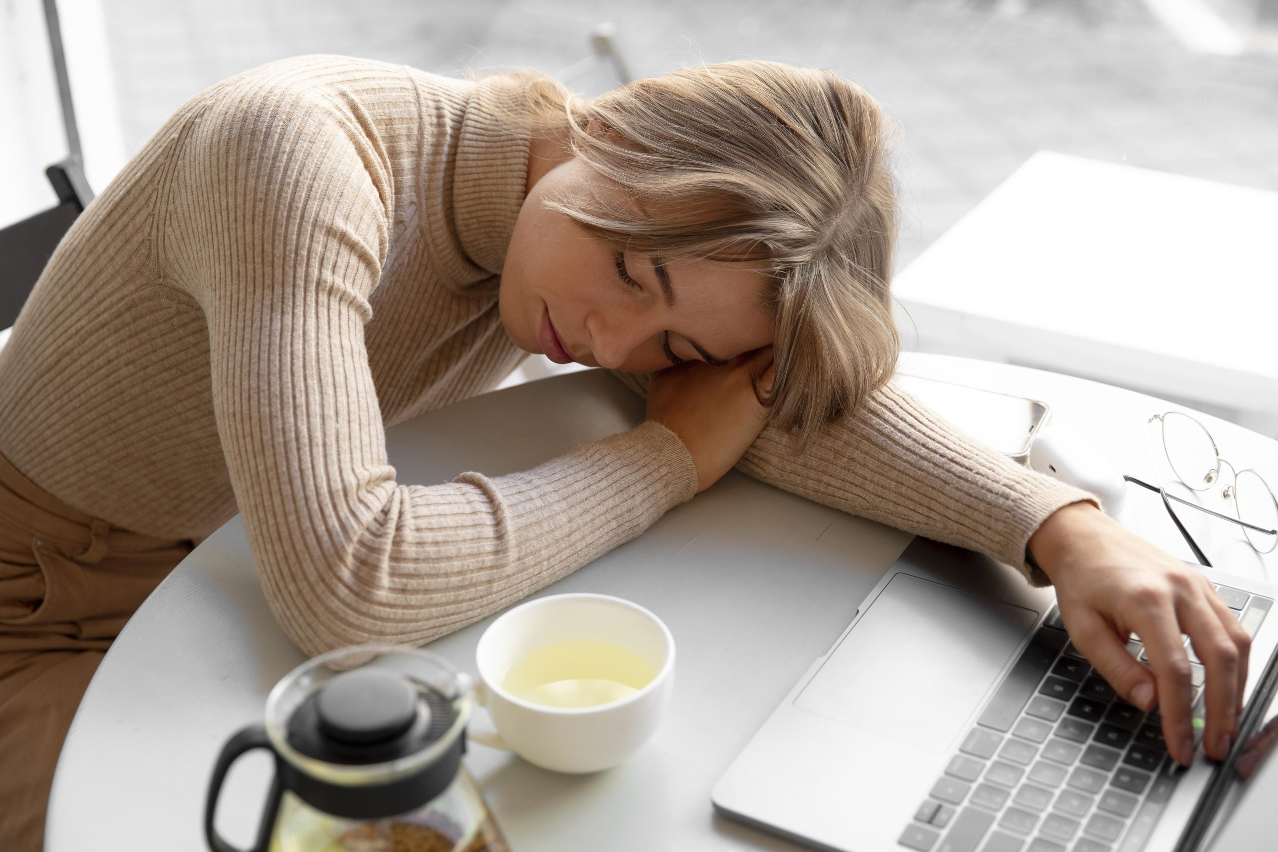 Reconnaître la Fatigue : 10 Signes que Ton Corps Appelle au Repos !