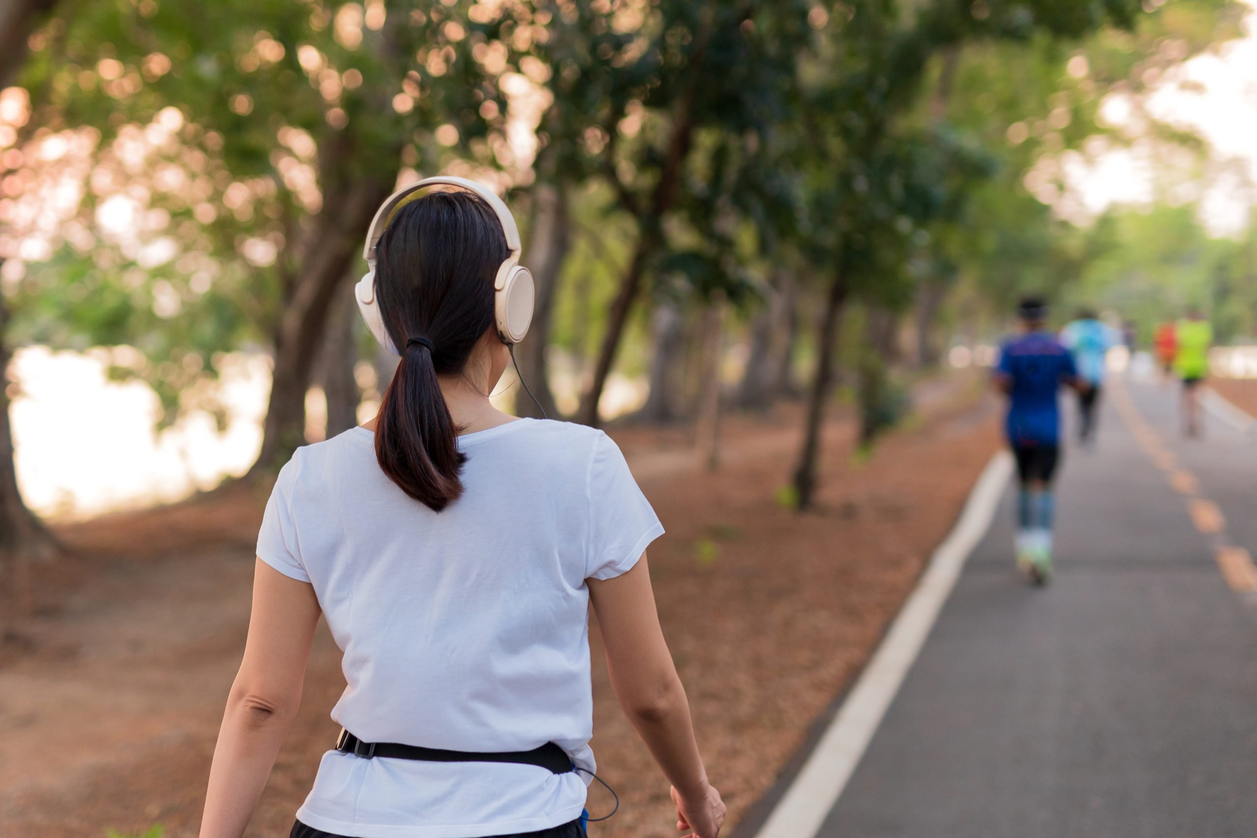 comment une marche matinale peut booster ton énergie