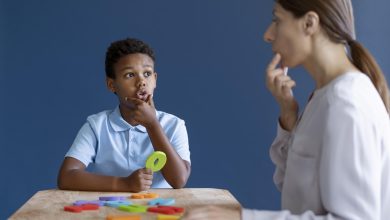 Comprendre les signaux émotionnels de vos enfants pour favoriser leur épanouissement et bien-être mental.