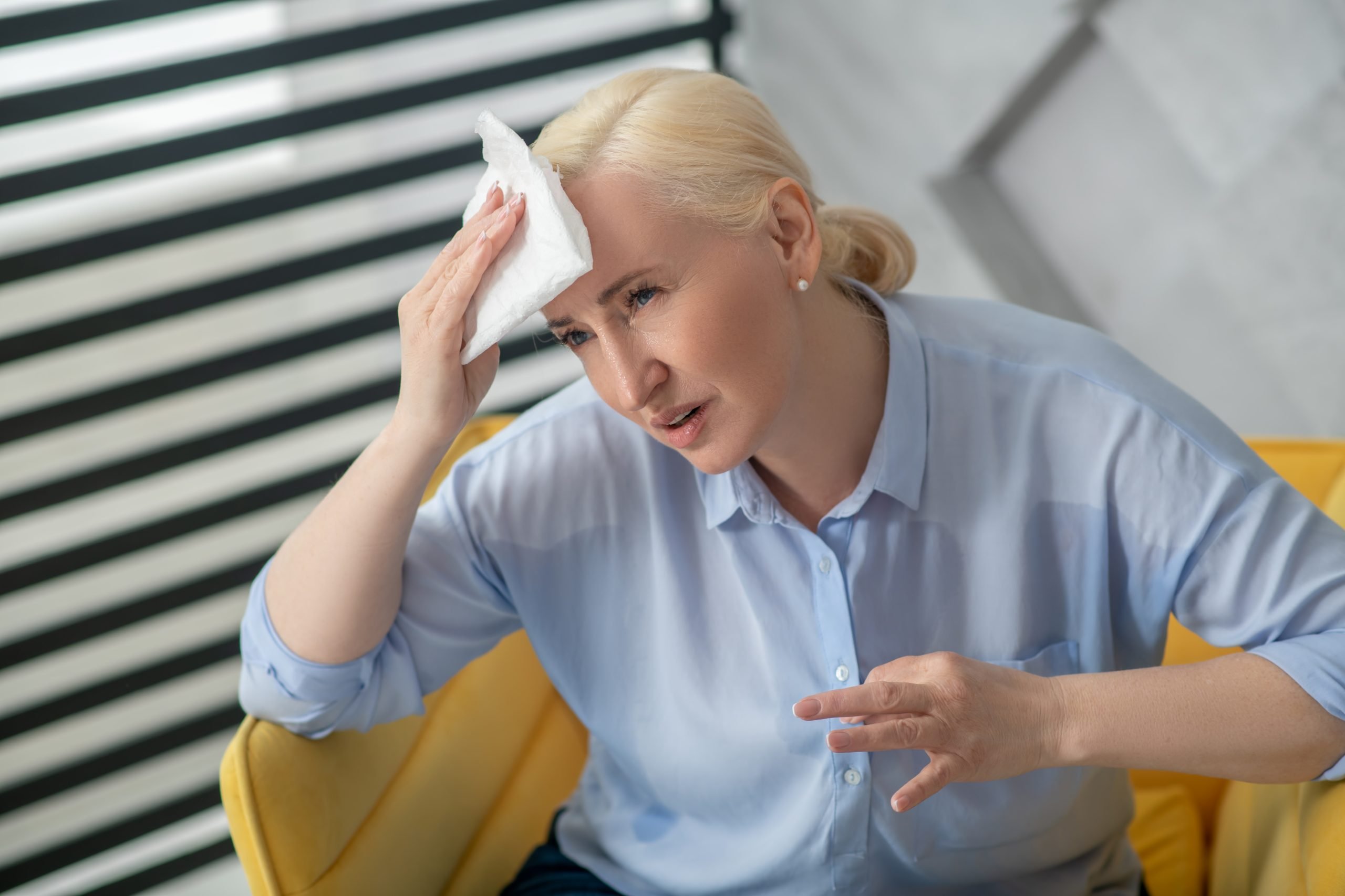 Éclairage sur les Maux de Tête : Signaux d'Alerte et Prévention Essentielle