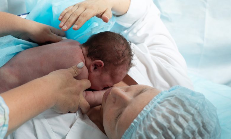 Apprenez des Techniques de Relaxation et de Respiration pour une Naissance Sereine et Épanouissante.