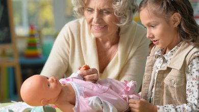 Favorisez une Transition Douce et Complice pour Accueillir Bébé et Aîné avec Joie !