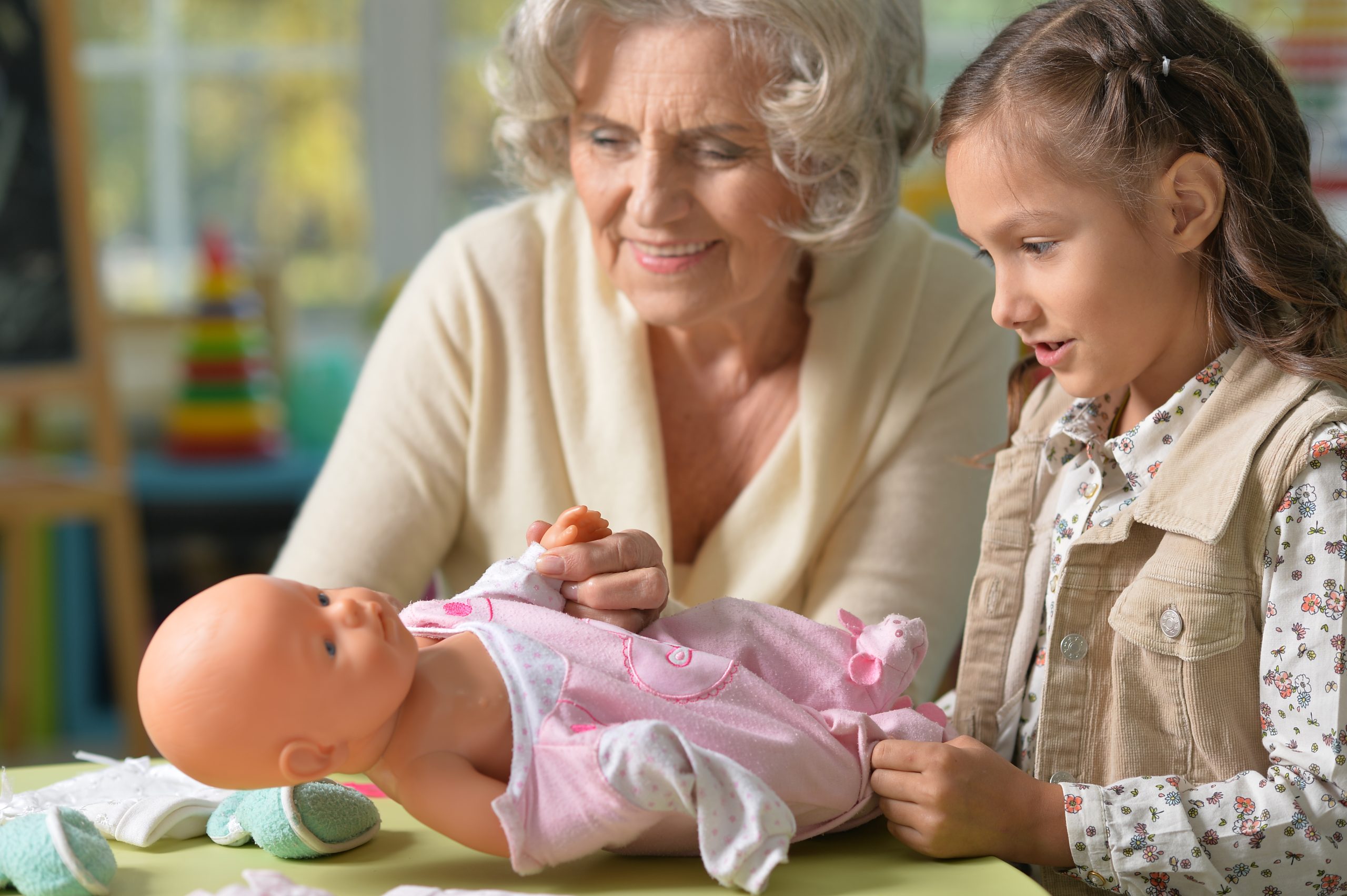 Favorisez une Transition Douce et Complice pour Accueillir Bébé et Aîné avec Joie !