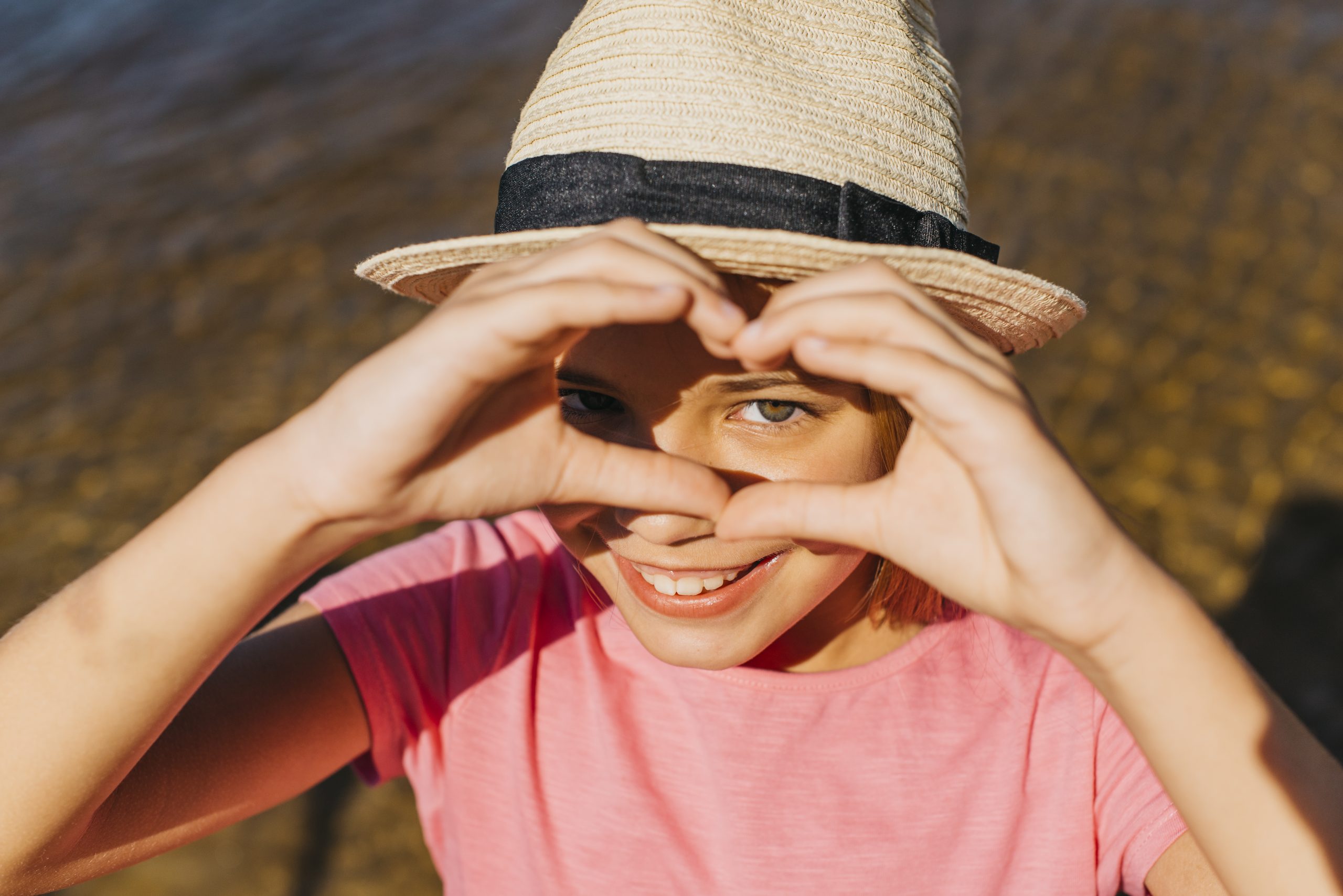 Souriez sous le Soleil !  Astuces pour Protéger vos Petits Explorateurs