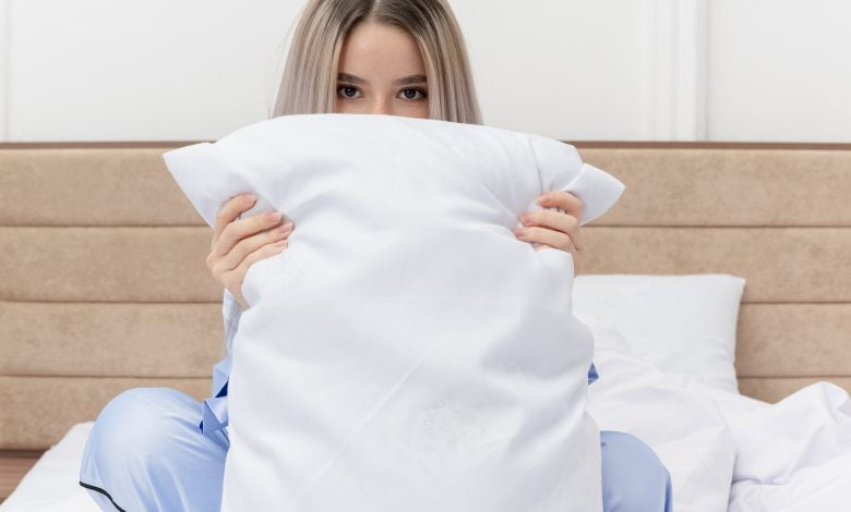 Changer vos draps : quand, pourquoi et comment pour un sommeil frais et réparateur.