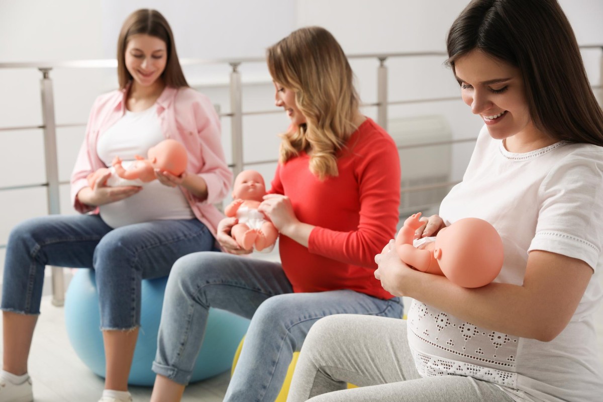 Découvrez les signes et astuces pour savoir si vous attendez un bébé.