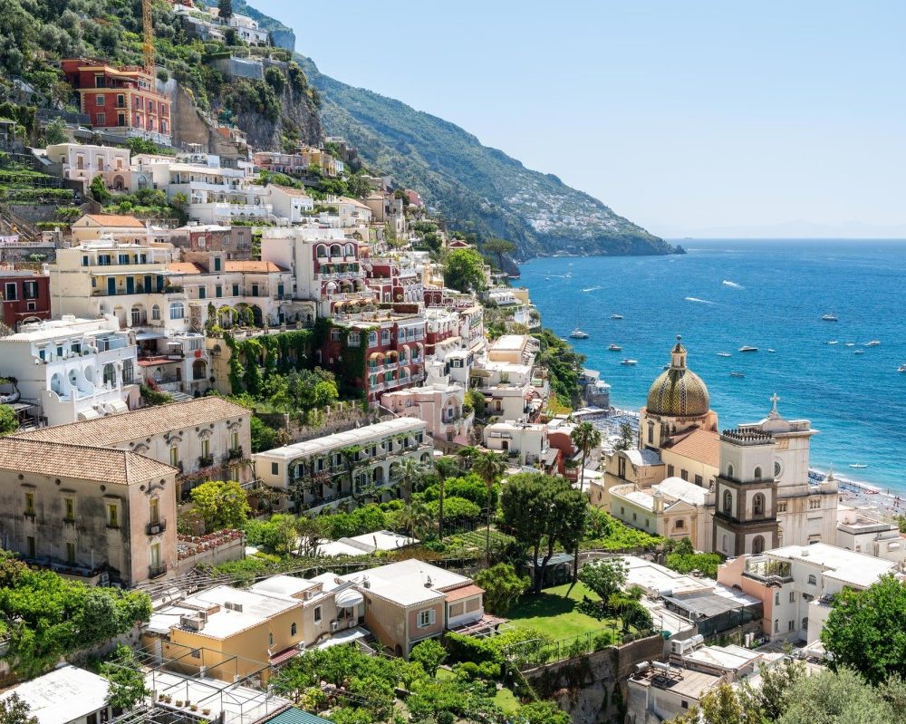 Explorez la vie en sicile, Italie cuisine, histoire et beauté méditerranéenne.