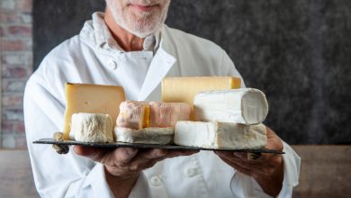 Découvrez les meilleurs fromages pour les palais matures selon l'avis éclairé d'un gériatre renommé.