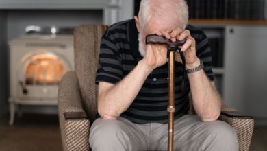 "Comprendre la dépression chez les personnes Âgées et comment apporter un soutien essentiel