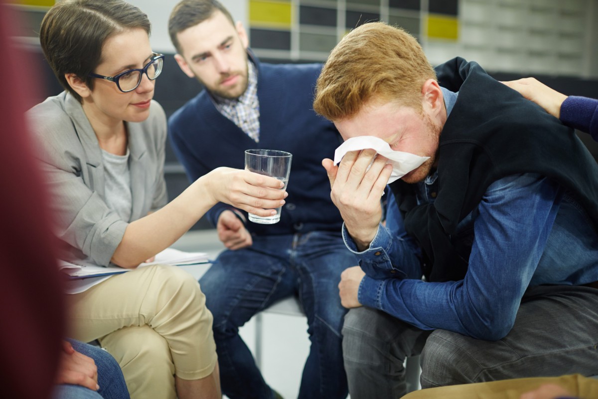 Comprendre les causes des troubles psychiatriques chez les personnes adoptées pour une meilleure prise en charge