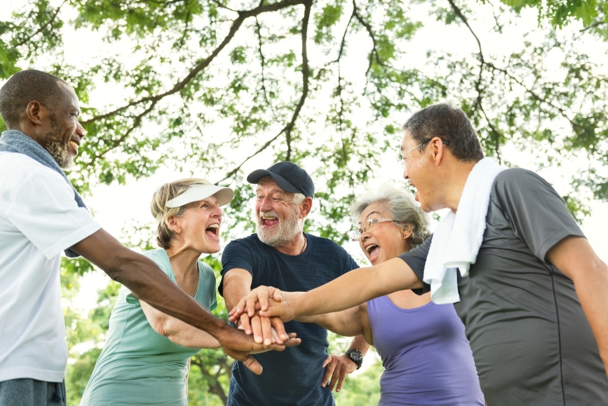 Découvrez les meilleurs loisirs pour les séniors et maintenez une vie active et sociale épanouie