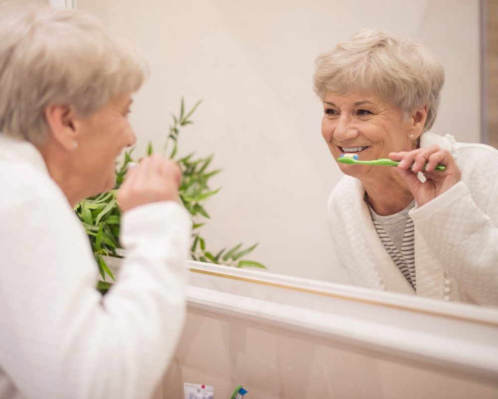 Hygiène dentaire et alzheimer comment le brossage peut protéger votre cerveau