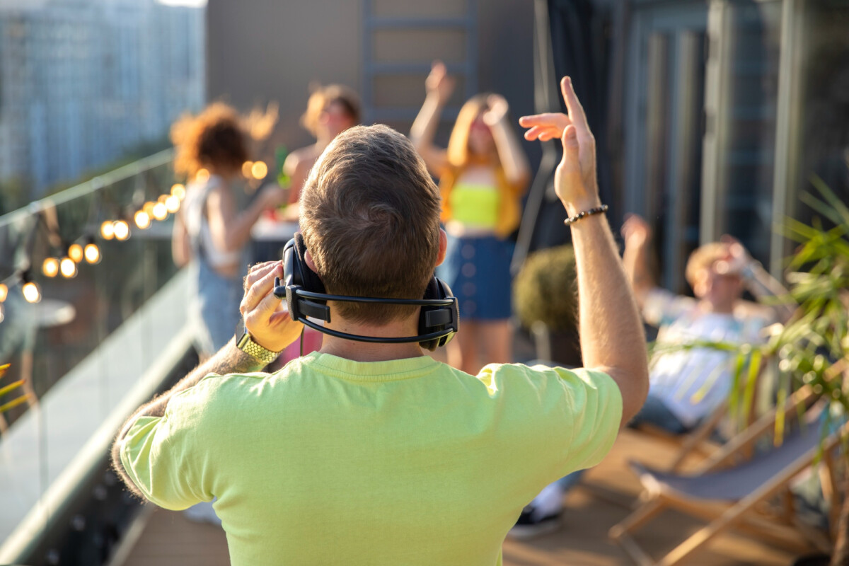 Savoir protéger votre ouïe lors de concerts conseils essentiels pour préserver votre audition