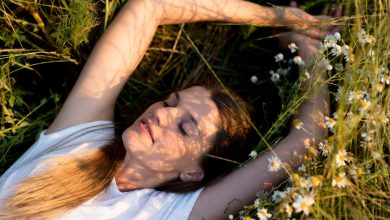 La durée idéale de la sieste pour maintenir une santé optimale et éviter les pièges du sommeil excessif.