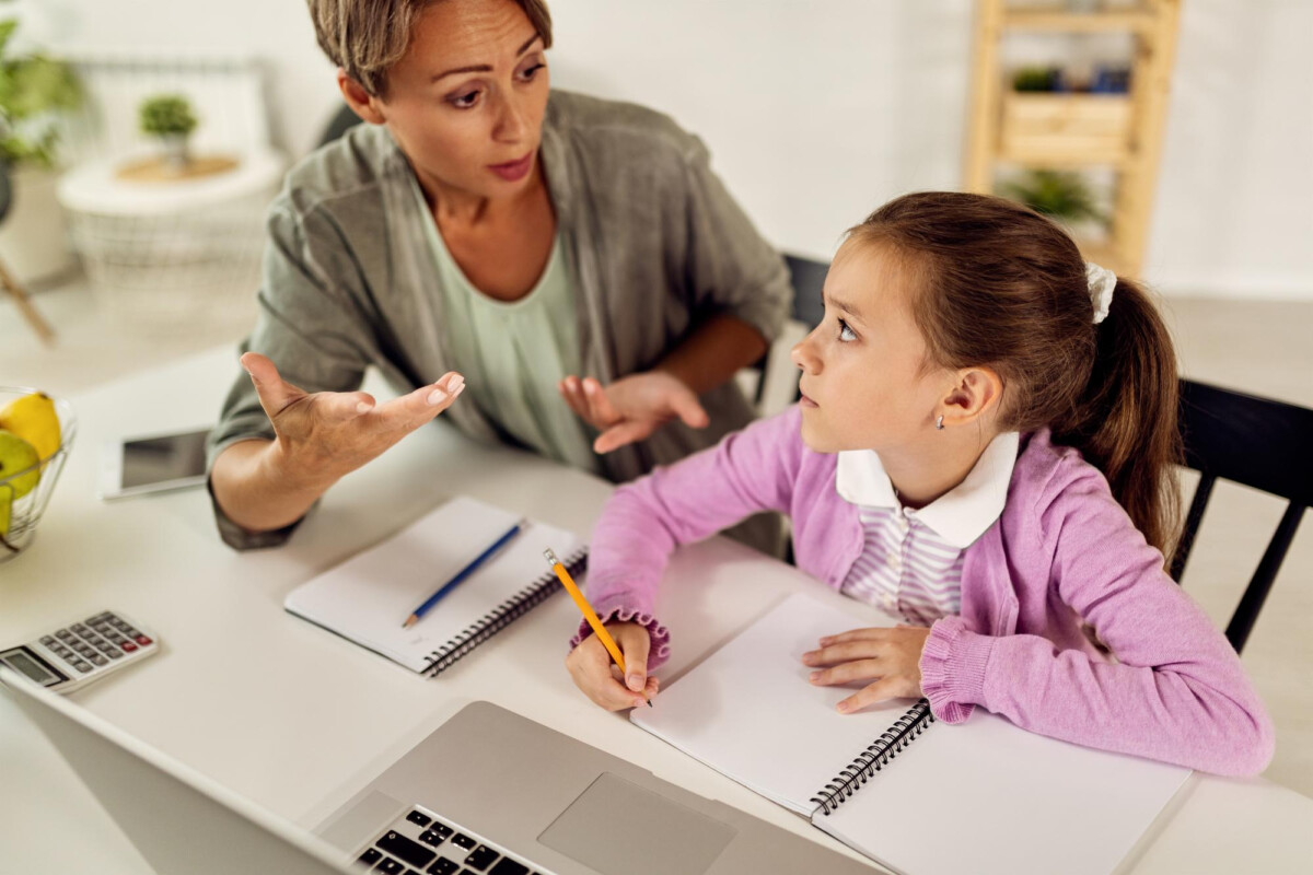 Sécurité des enfants avec les assistants vocaux risques et précautions à prendre