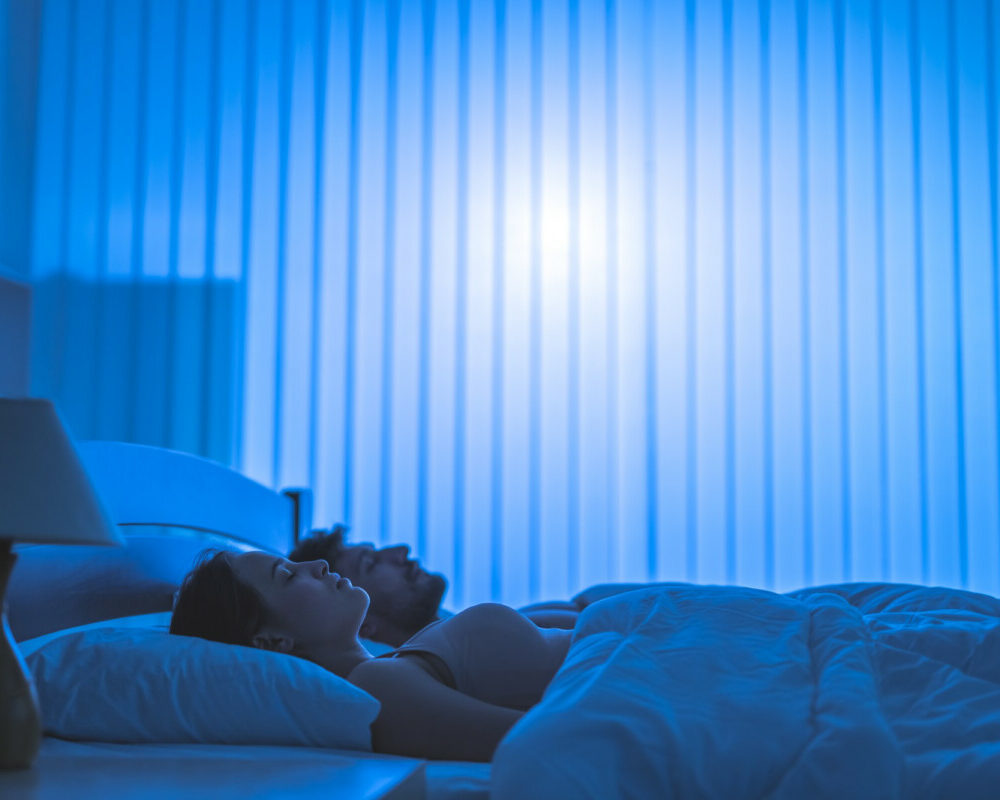 Soyez zen au coucher : Découvrez comment éliminer l'Impact négatif de la lumière bleue sur votre sommeil