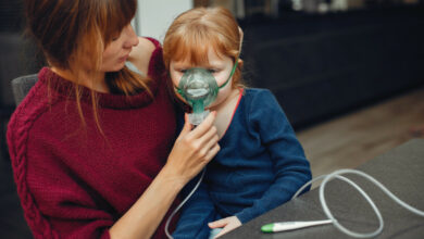 Détection précoce des problèmes respiratoires chez les bébés signes et conseils