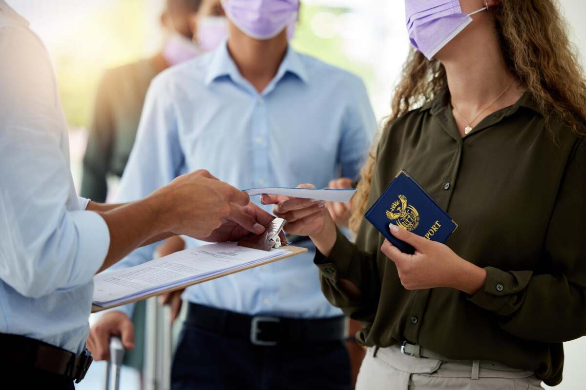 Sécurisez votre voyage en évitant les virus dans les aéroports avec ces précieux conseils.