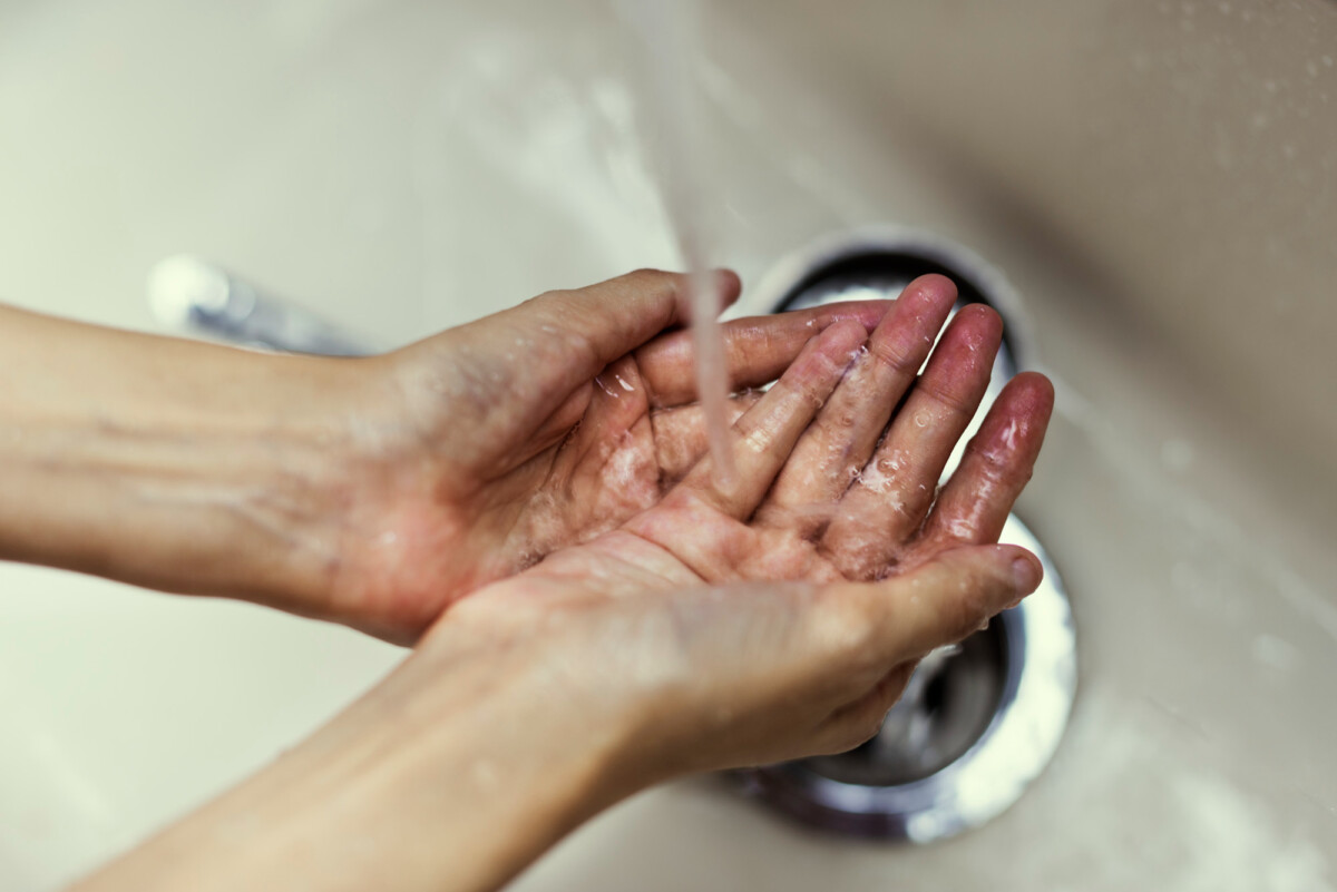 Suppression 97 % polluants eau du robinet découverte majeure des chercheurs.