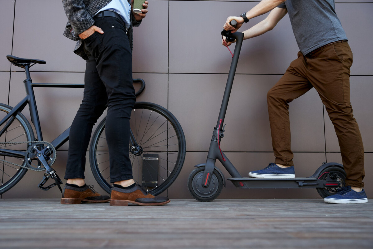 Trottinettes vs vélos quel est le moyen de transport le plus dangereux ?