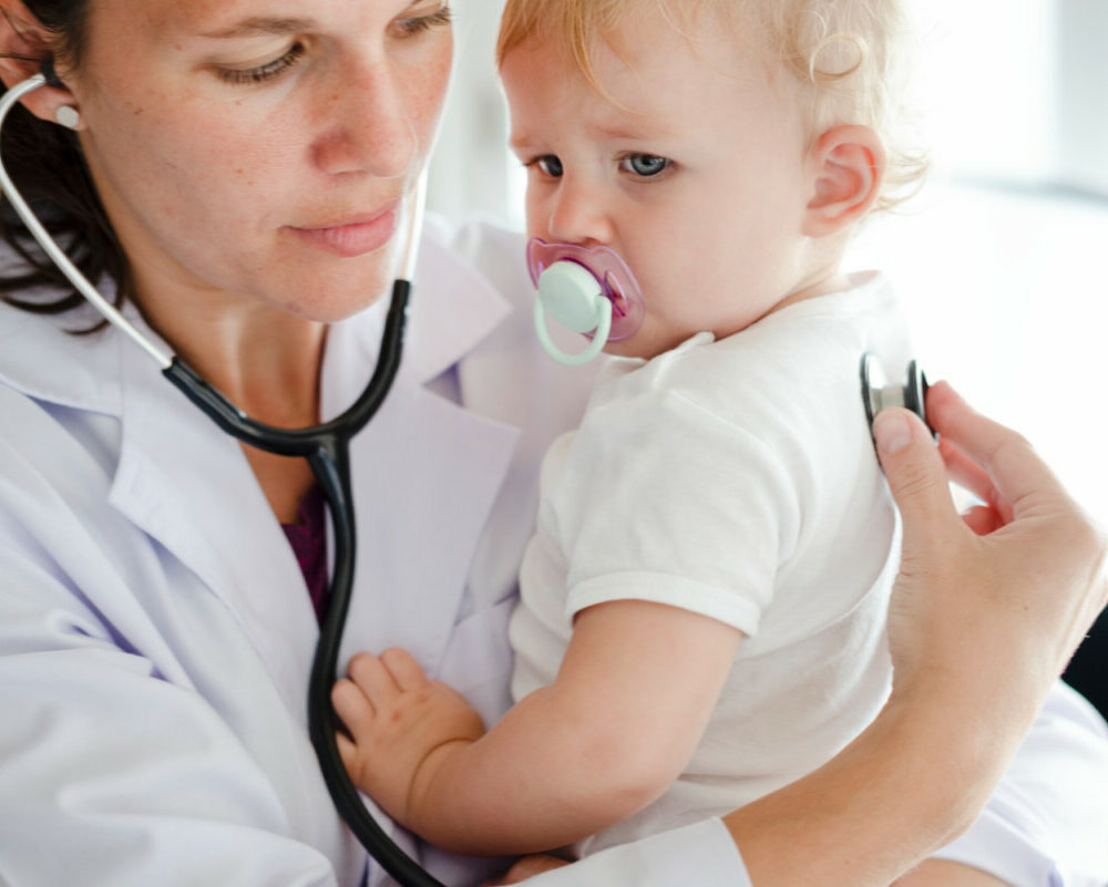 Savoir reconnaître, soigner et prévenir la bronchiolite chez les nourrissons guide complet pour les parents.