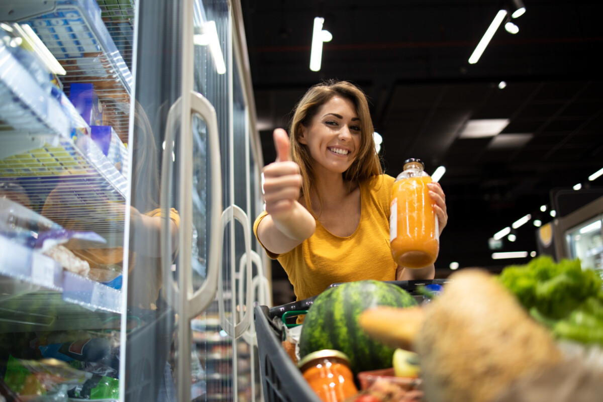 Réduisez vos dépenses au supermarché grâce à ces 15 astuces intelligentes et pratiques.