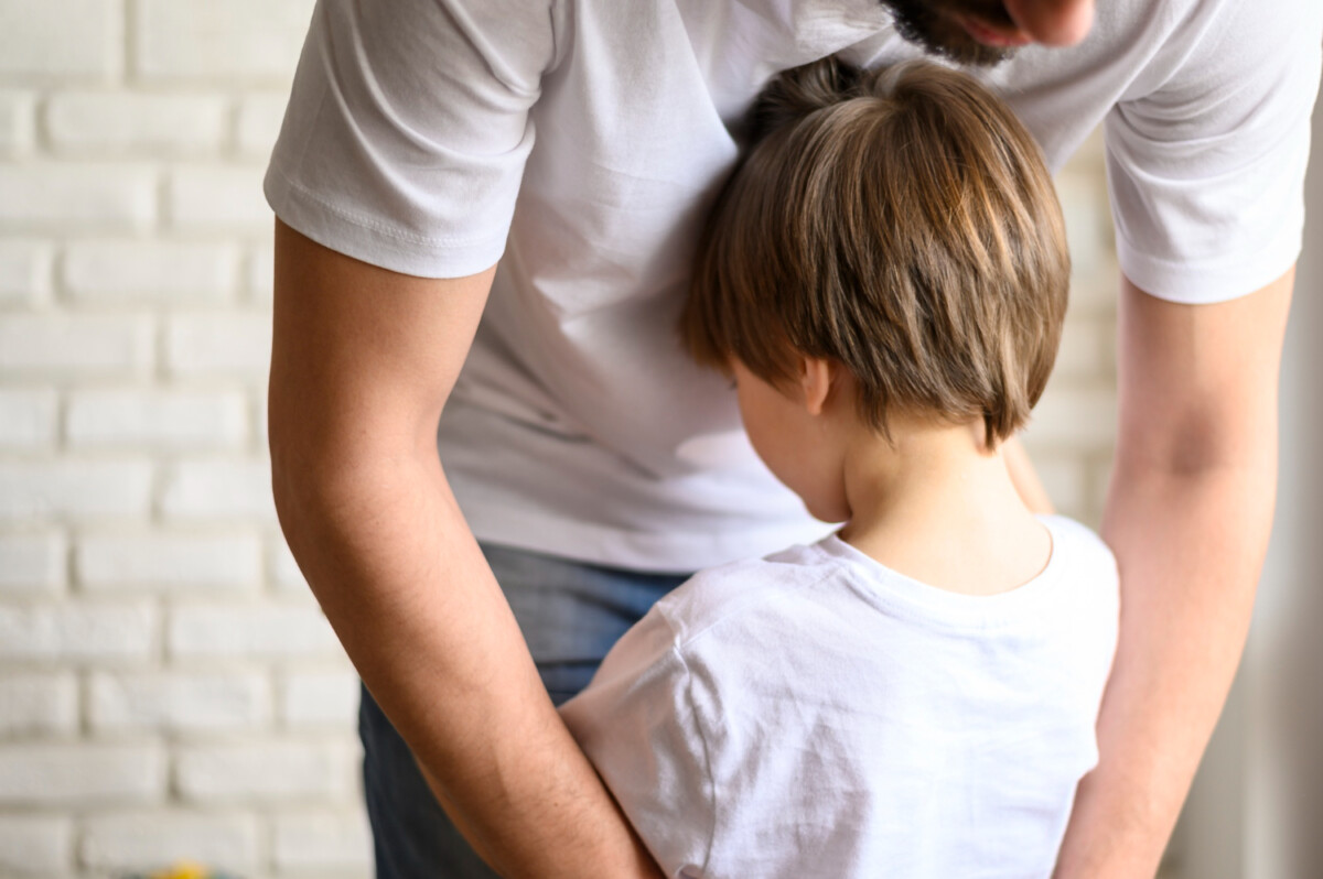 Comprendre l'encoprésie chez les enfants causes et conseils pour les parents