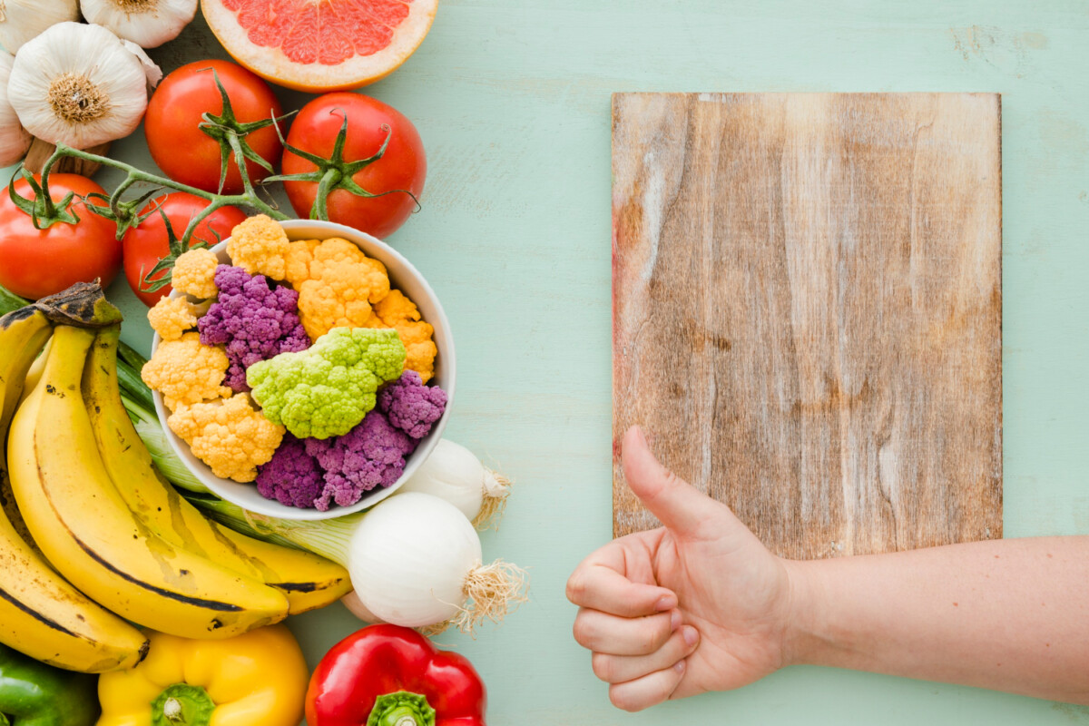 Manger cru bienfaits et précautions pour une alimentation saine et équilibrée.