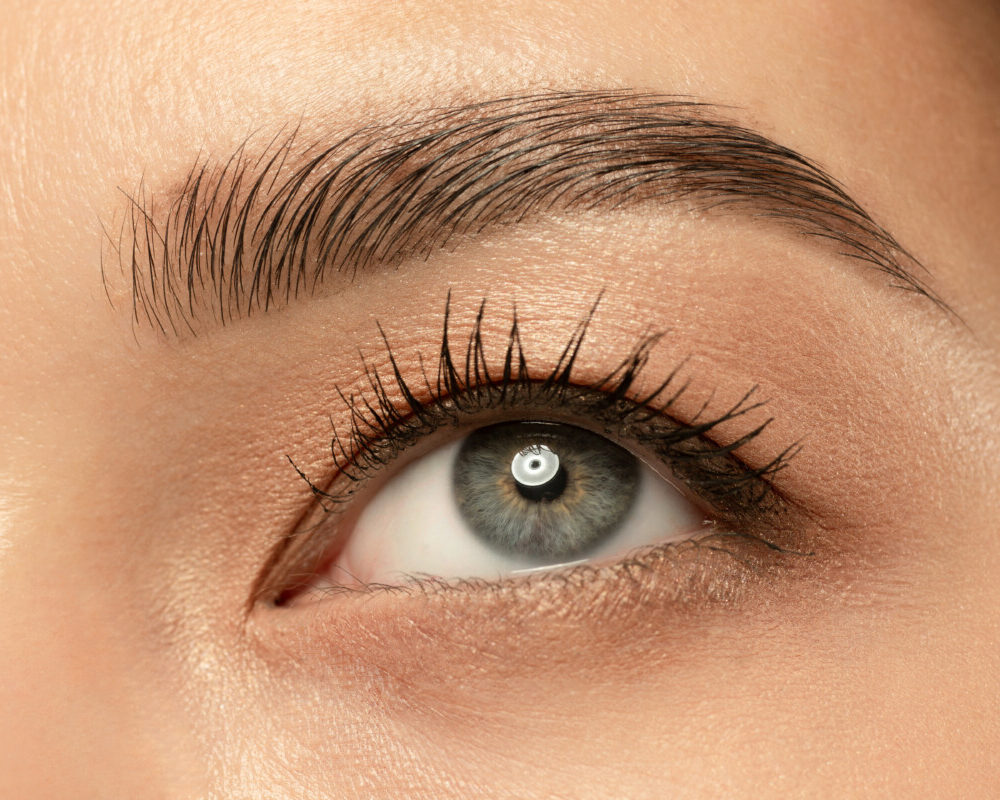 belle-jeune-femme-s-eye-close-up-shot