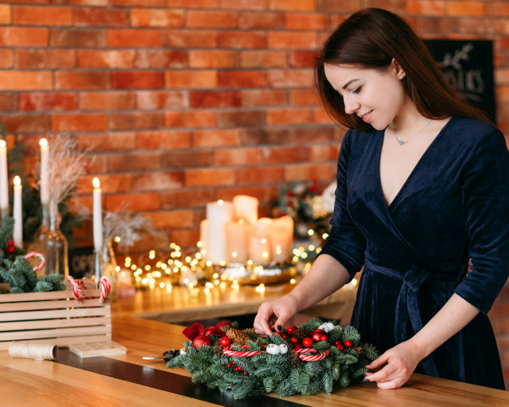 Soyez prêt pour une soirée de Noël mémorable avec nos conseils de préparation essentiels.